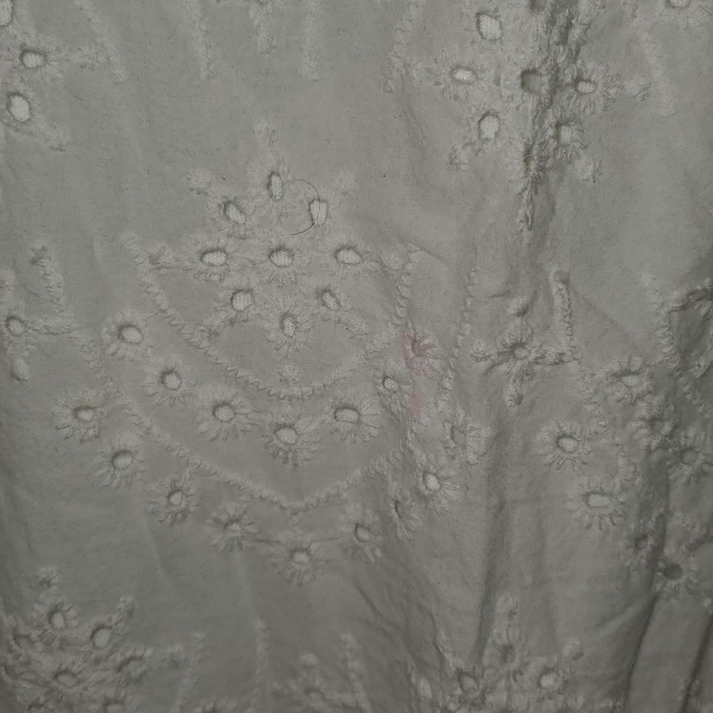 Eyelet Top - Picture 4 of 5